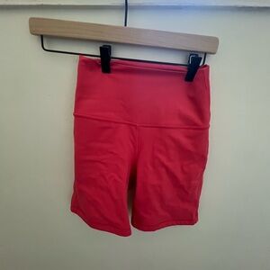 Lululemon Women's Pink High-Waisted biker shorts 6 in